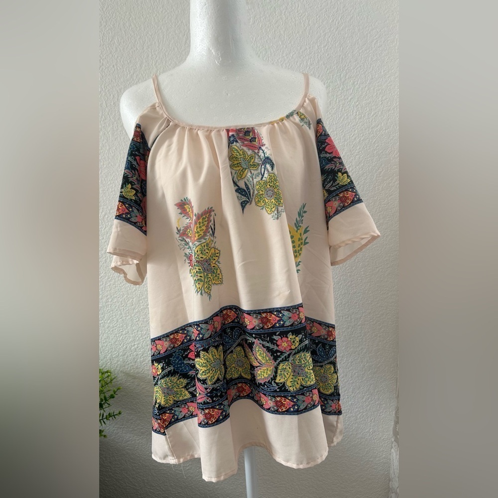 MOON COLLECTION Floral Off-Shoulder Blouse SIZE M